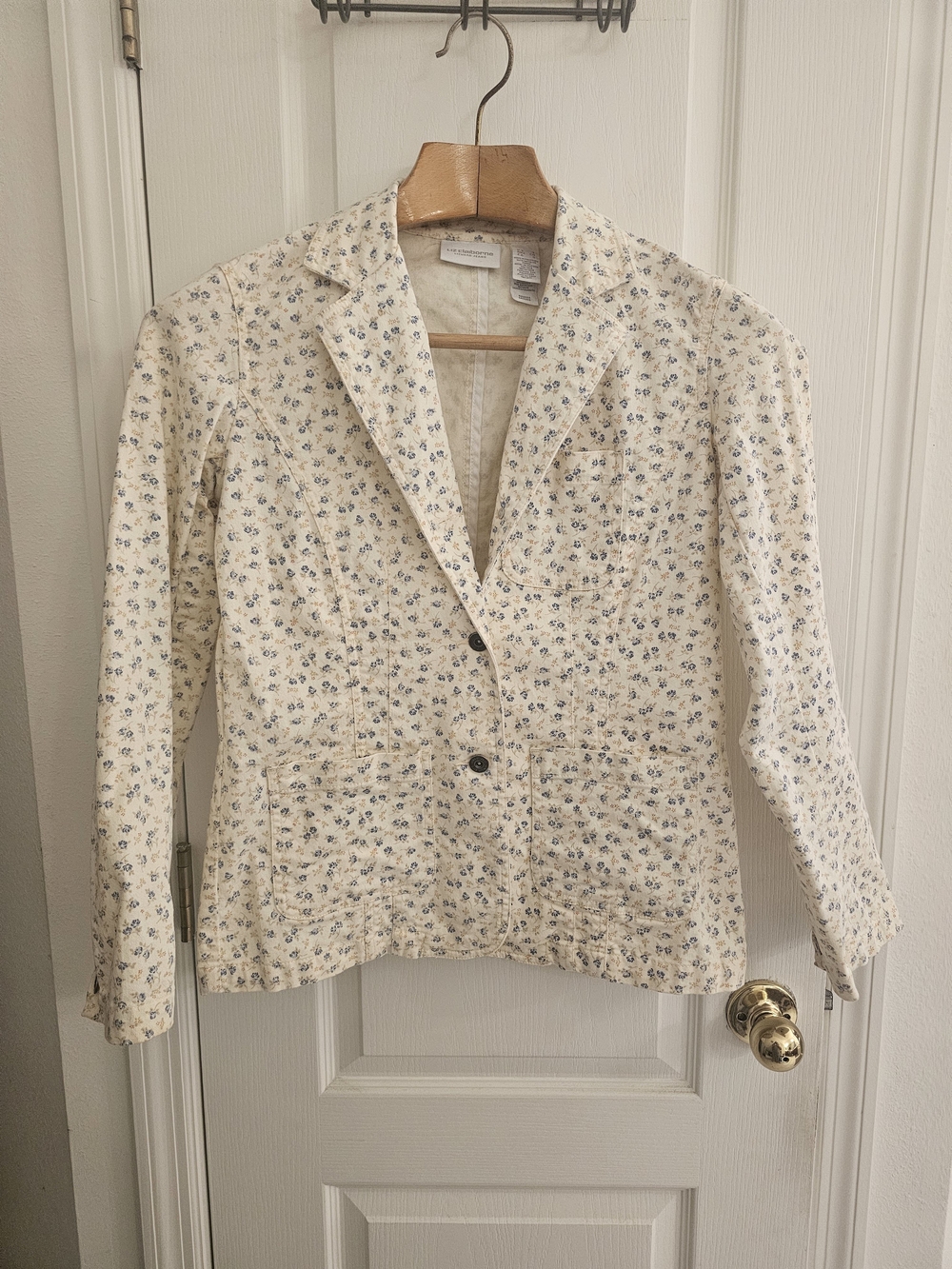 Liz Claiborne Cream Blazer with Blue Floral Print